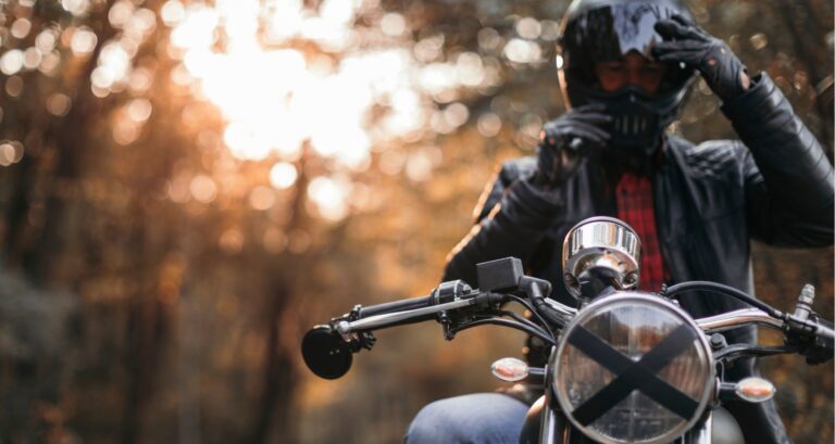 Navigating the Complexities of Motorcycle Shipping Regulations: A Dos and Dont's Guide